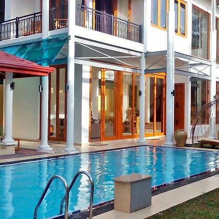 White Palace Gampaha Exterior photo