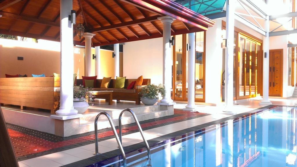 White Palace Gampaha Exterior photo